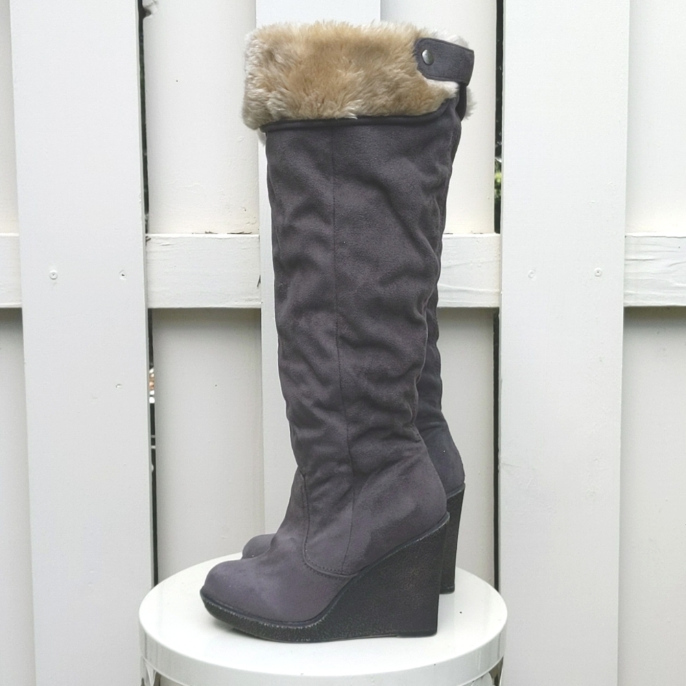 Zigi Soho Gwyneth Faux Suede Boot Euc